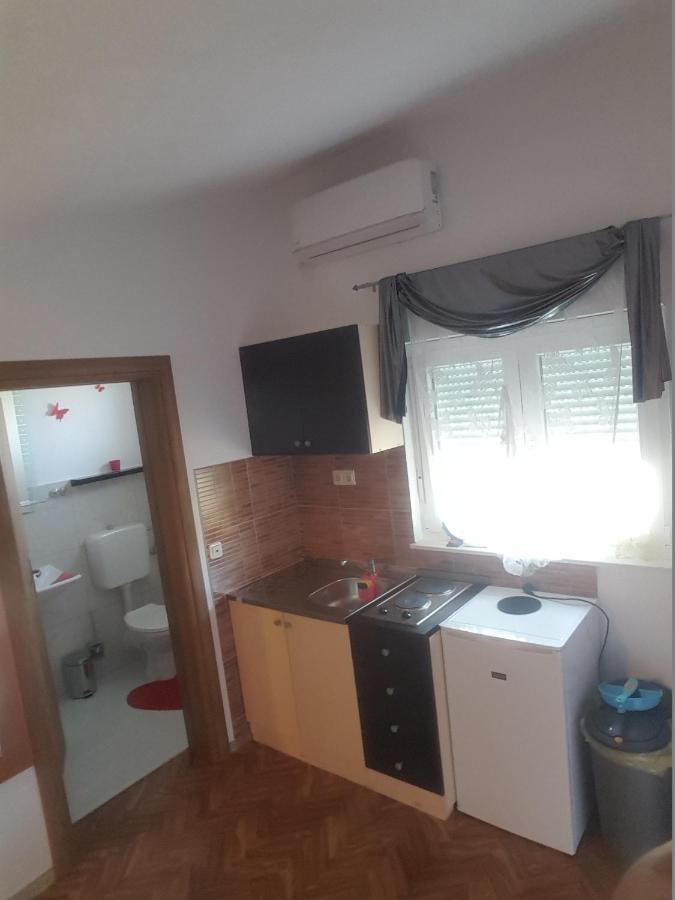 Apartments Megi Biograd Na Moru Eksteriør billede