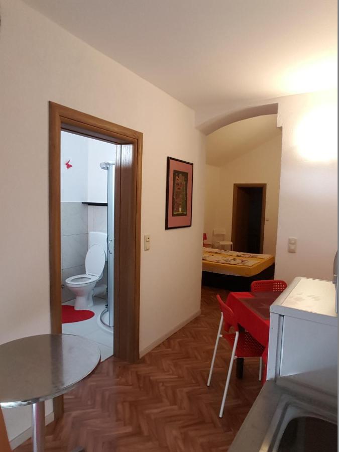 Apartments Megi Biograd Na Moru Eksteriør billede